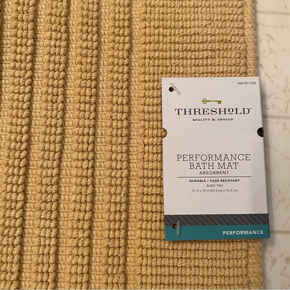New Performance Bath Mat - Picture 2 of 4